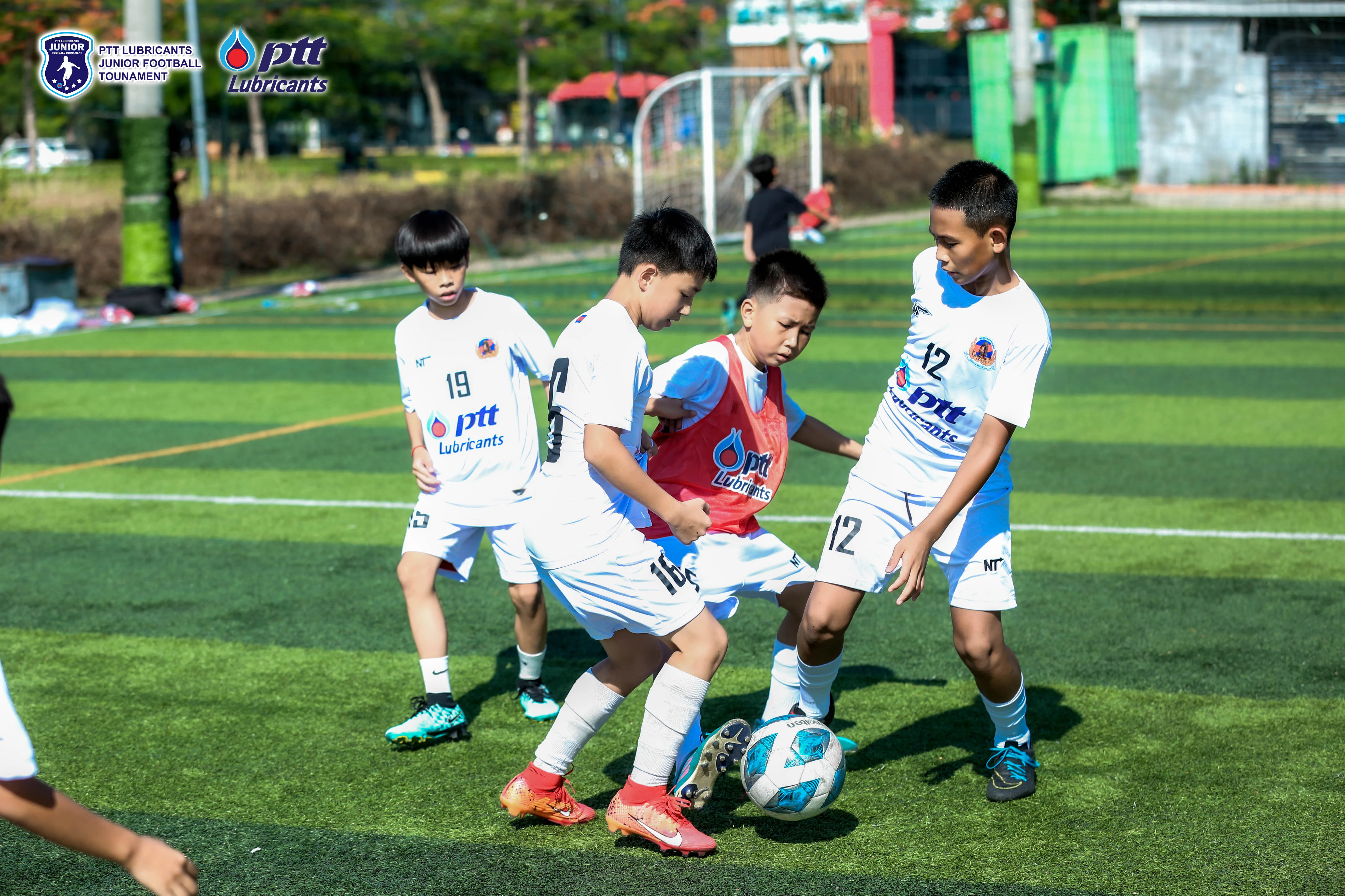 Match moment of junior football players